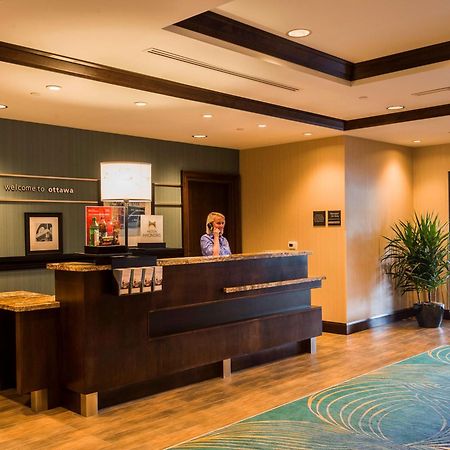 Hampton Inn By Hilton Ottawa Airport Eksteriør billede