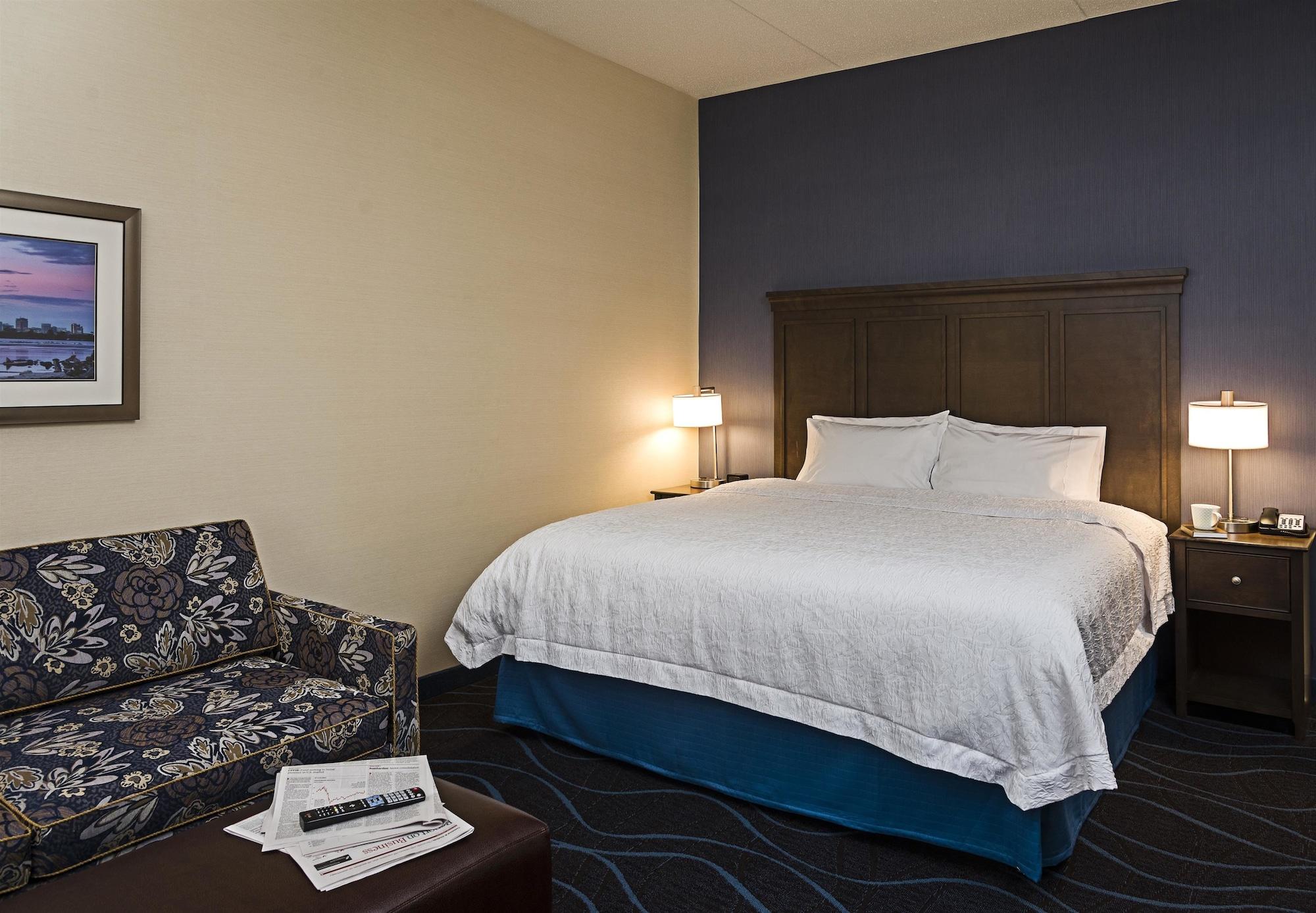 Hampton Inn By Hilton Ottawa Airport Eksteriør billede