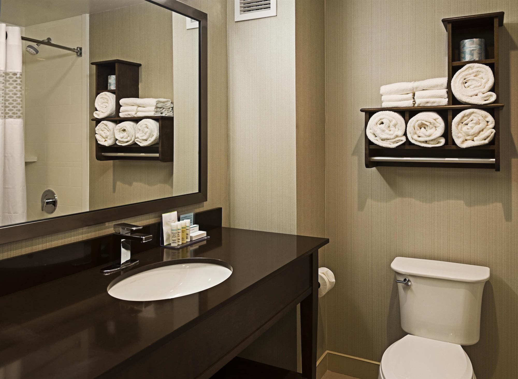 Hampton Inn By Hilton Ottawa Airport Eksteriør billede