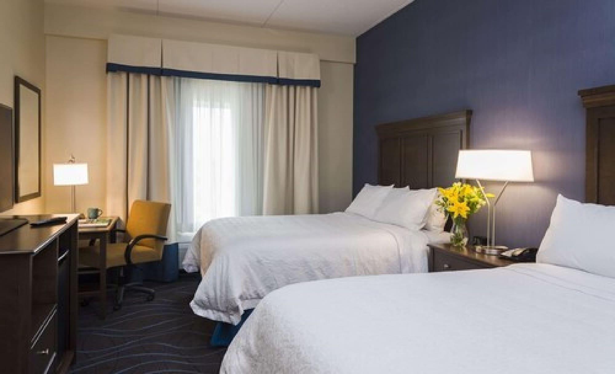 Hampton Inn By Hilton Ottawa Airport Eksteriør billede
