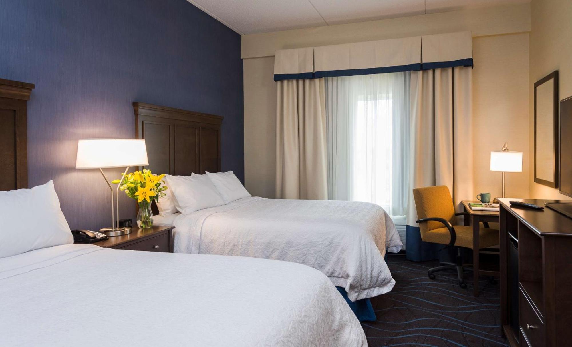 Hampton Inn By Hilton Ottawa Airport Eksteriør billede